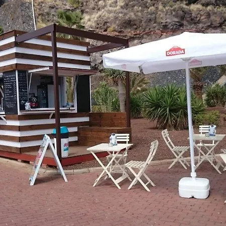 With Private Bathroom And Sea View, 50 M Del Mar Homestay *