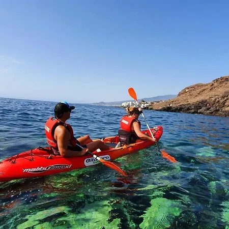 With Private Bathroom And Sea View, 50 M Del Mar * Radazul